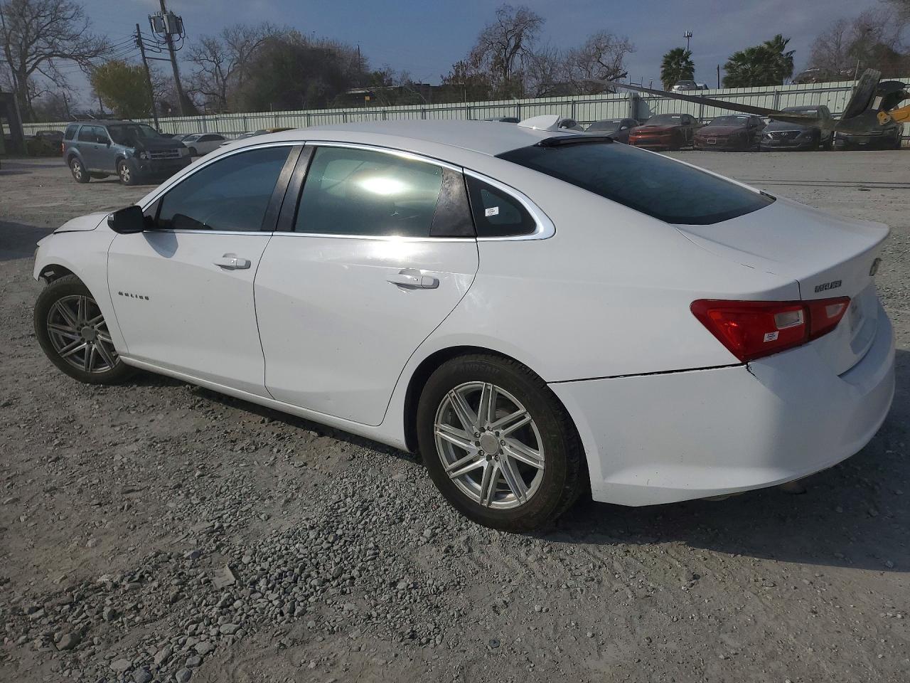2016 CHEVROLET MALIBU LT photo 3