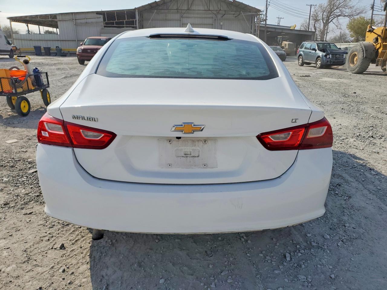 2016 CHEVROLET MALIBU LT photo 11