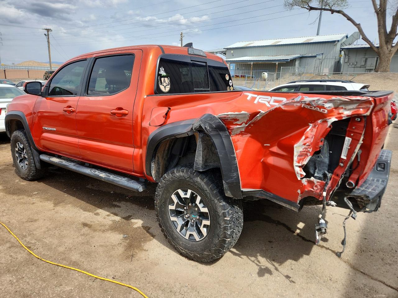 2017 TOYOTA TACOMA TRD OFF-ROAD photo 3