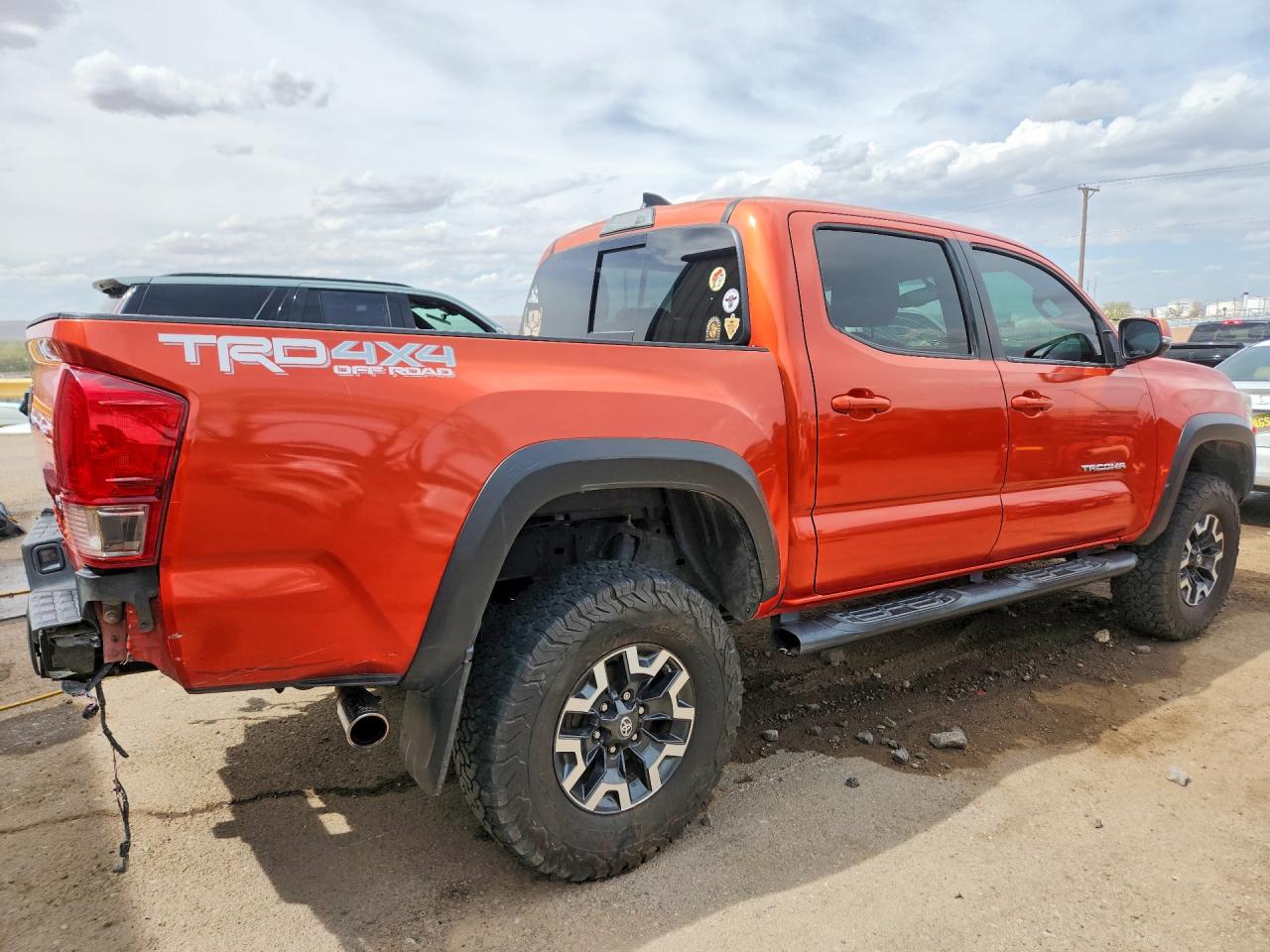 2017 TOYOTA TACOMA TRD OFF-ROAD photo 5