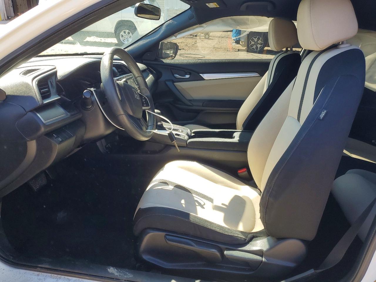 2016 HONDA CIVIC LX photo 7