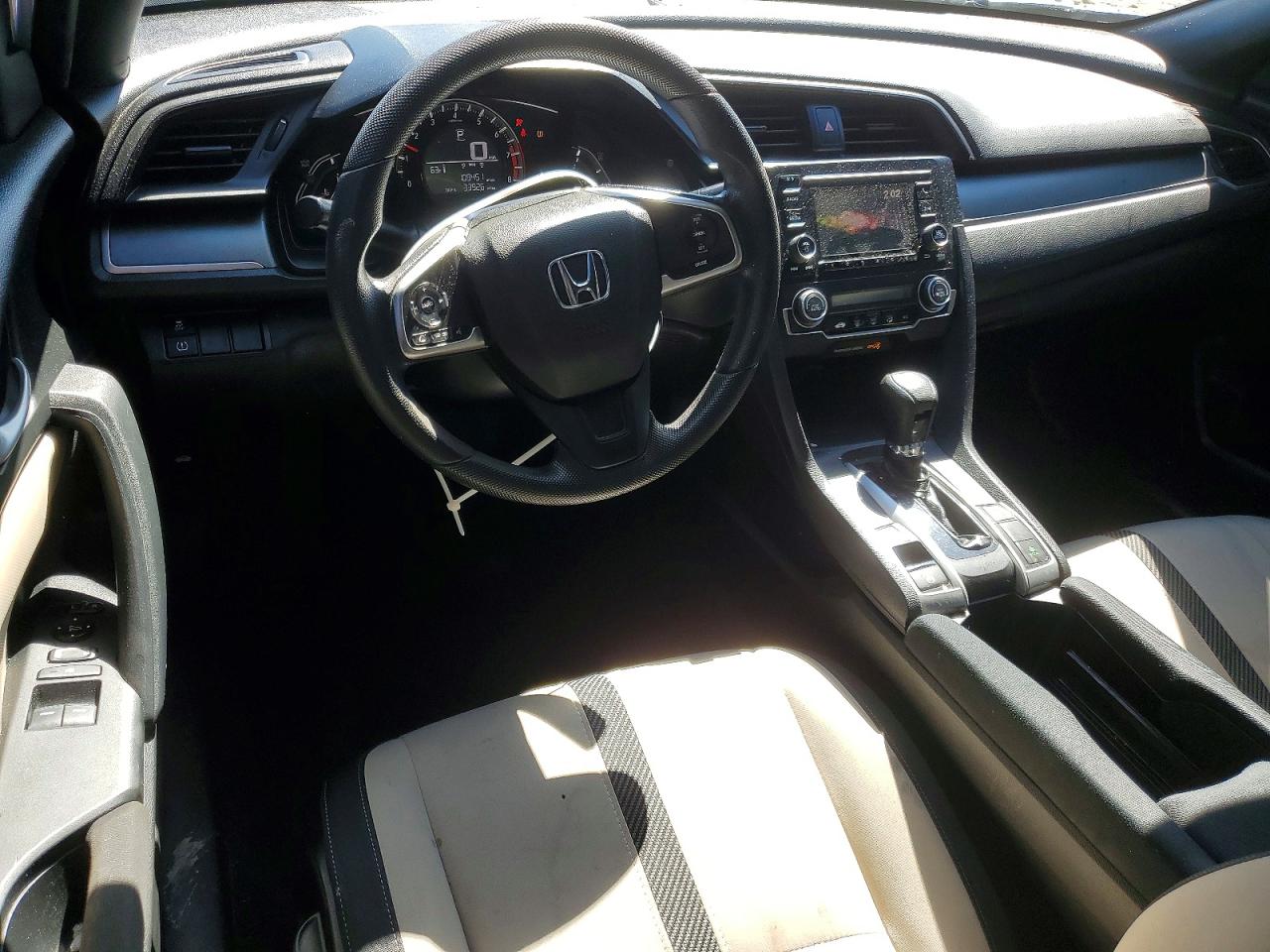 2016 HONDA CIVIC LX photo 8