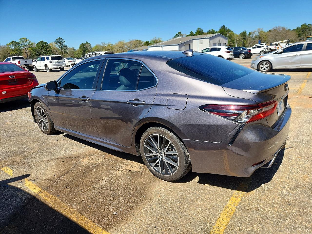 2022 TOYOTA CAMRY SE photo 4