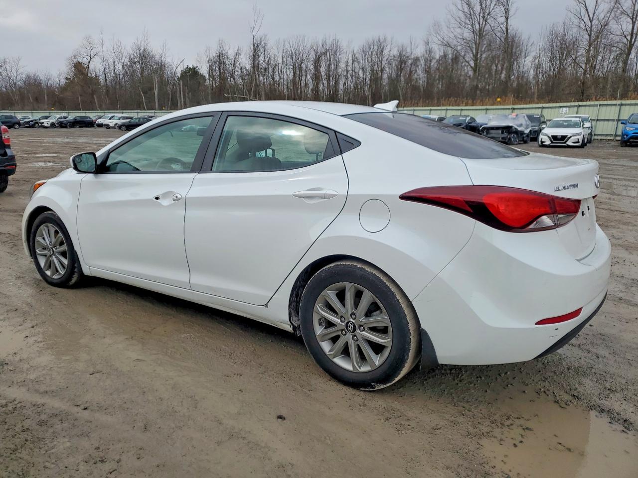 2016 HYUNDAI ELANTRA SE photo 3