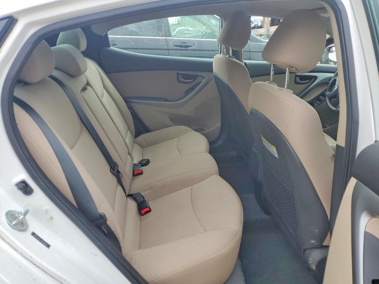 2016 HYUNDAI ELANTRA SE photo 19