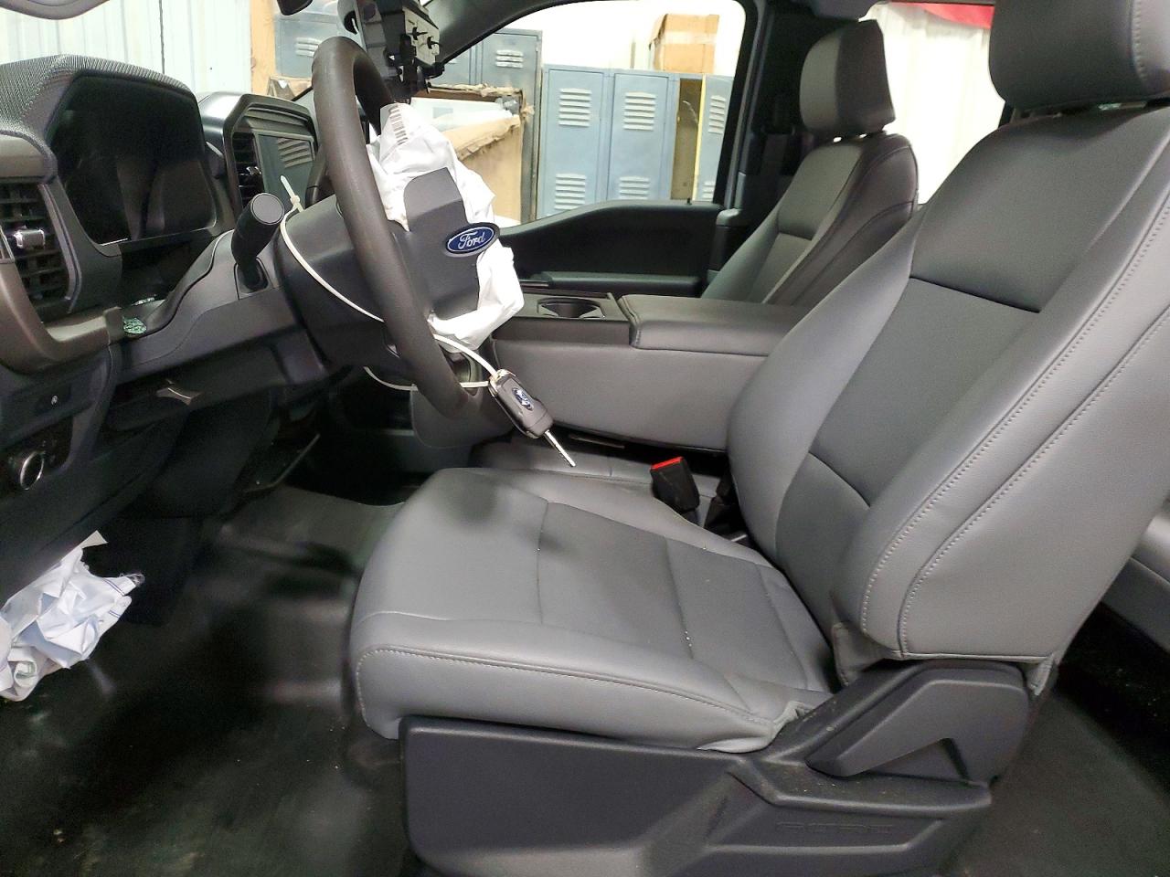 2025 FORD F150 XL photo 13