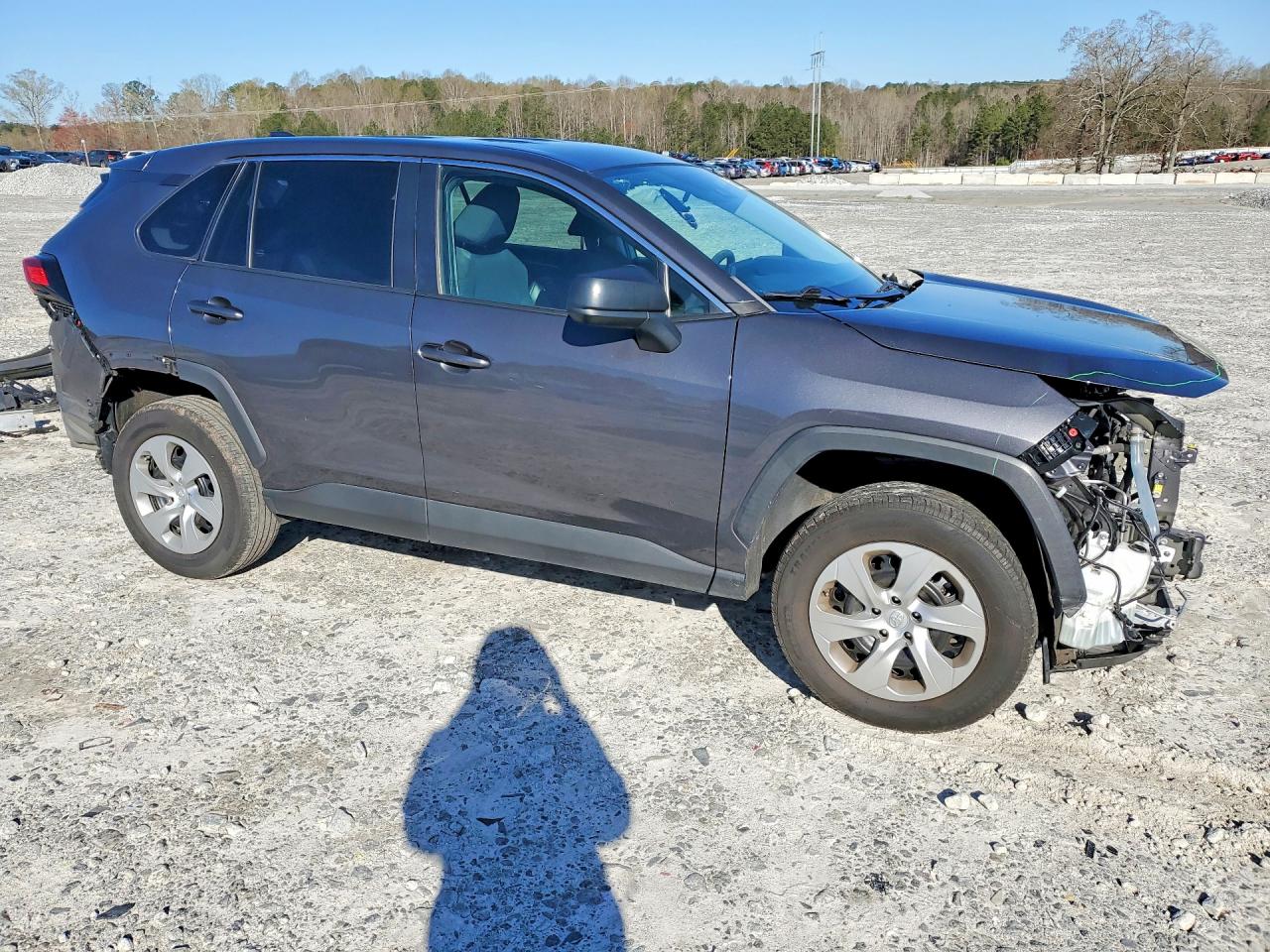 2022 TOYOTA RAV4 LE photo 4