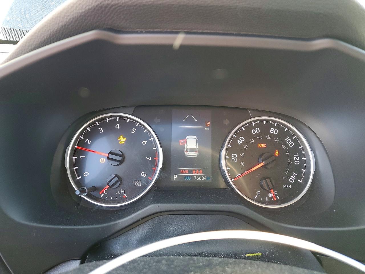 2022 TOYOTA RAV4 LE photo 9