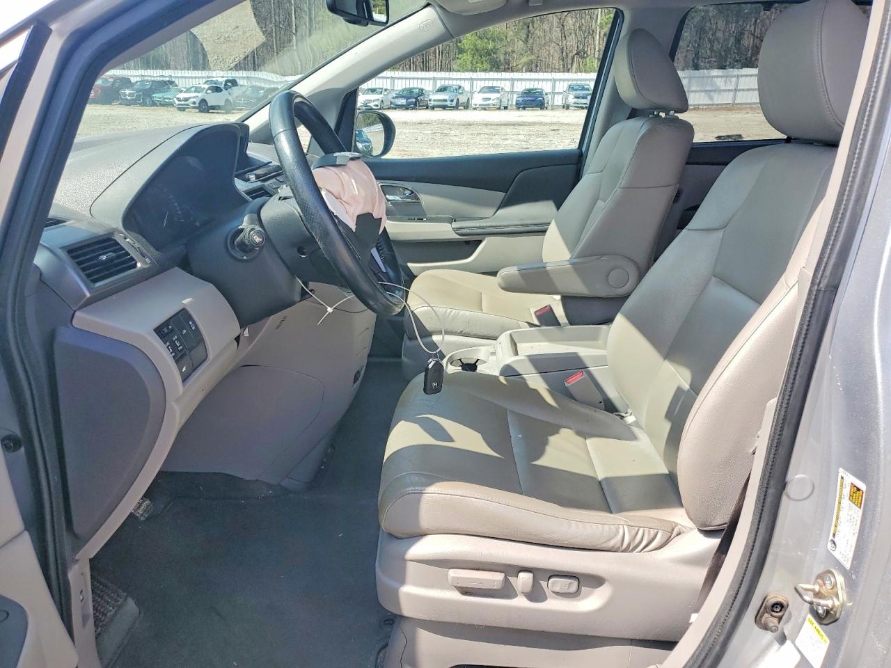 2016 HONDA ODYSSEY EXL photo 19