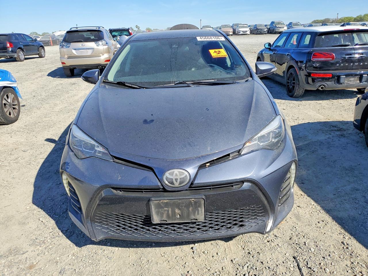 2017 TOYOTA COROLLA SE photo 9