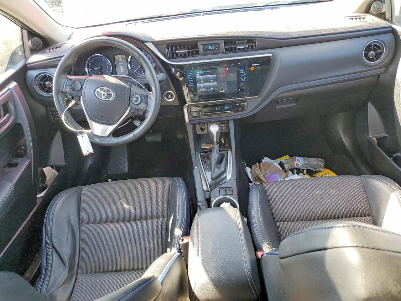 2017 TOYOTA COROLLA SE photo 15