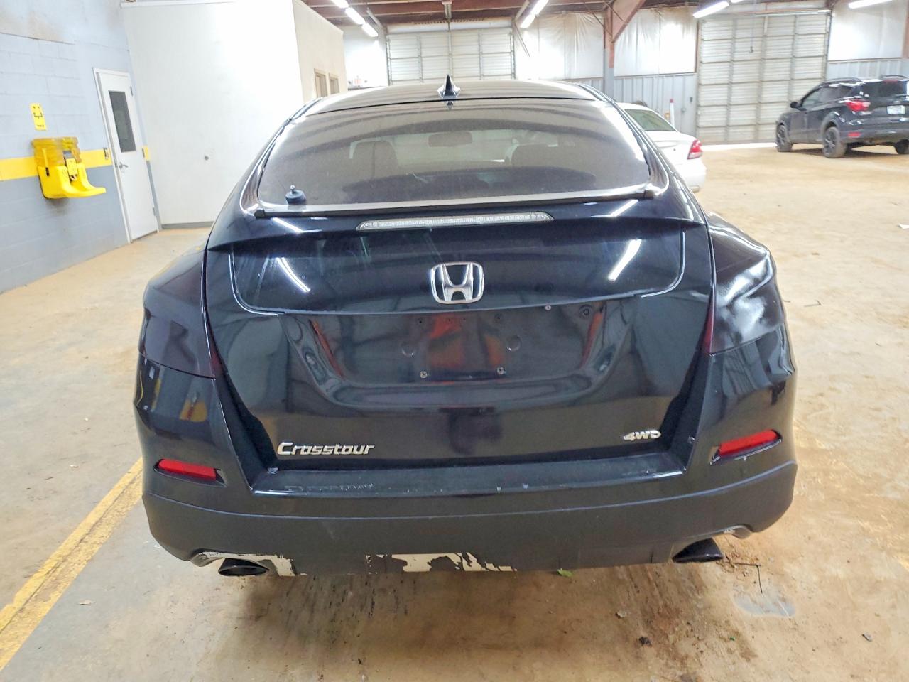 2014 HONDA CROSSTOUR EXL photo 6