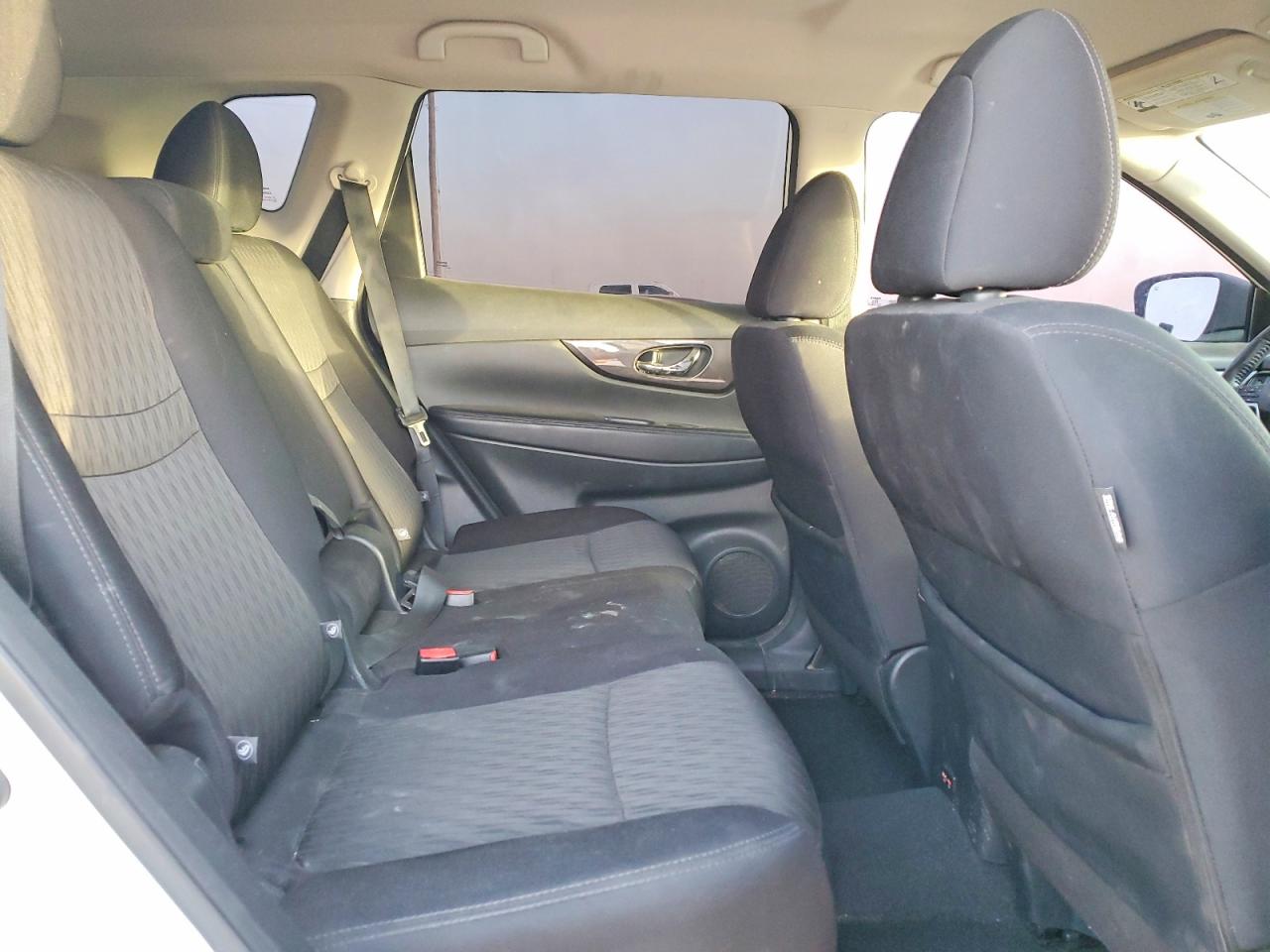 2019 NISSAN ROGUE SV photo 31