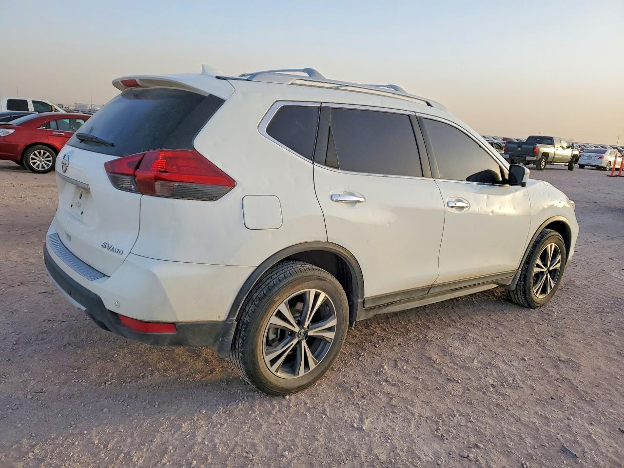 2019 NISSAN ROGUE SV photo 7