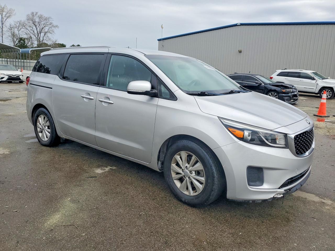 2016 KIA SEDONA LX photo 10