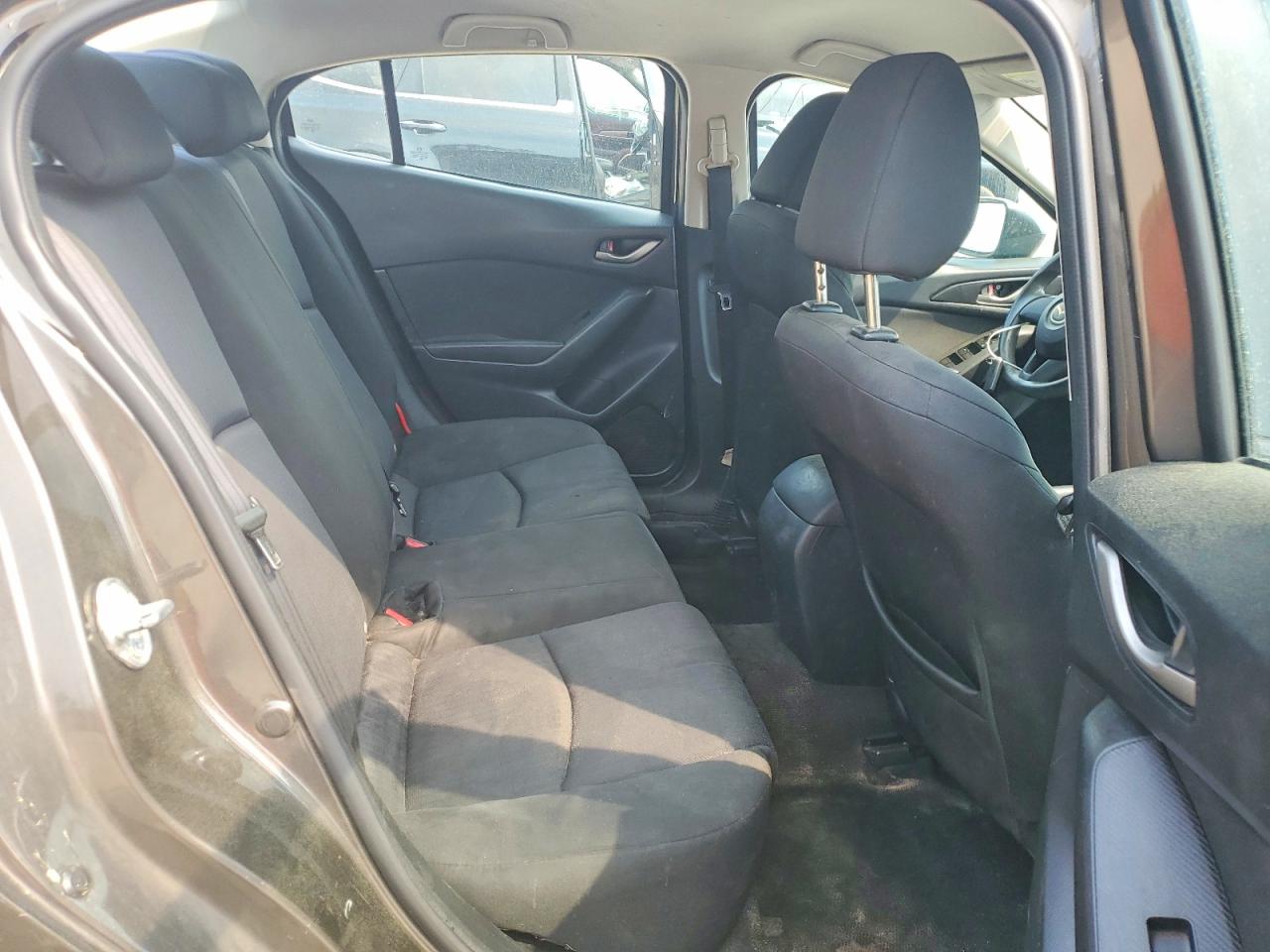 2014 MAZDA 3 SV photo 19
