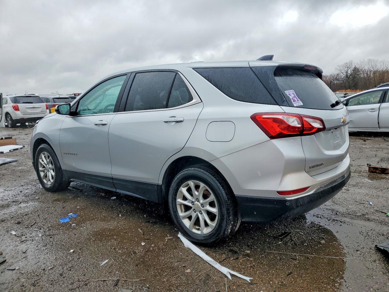 2018 CHEVROLET EQUINOX LT photo 3
