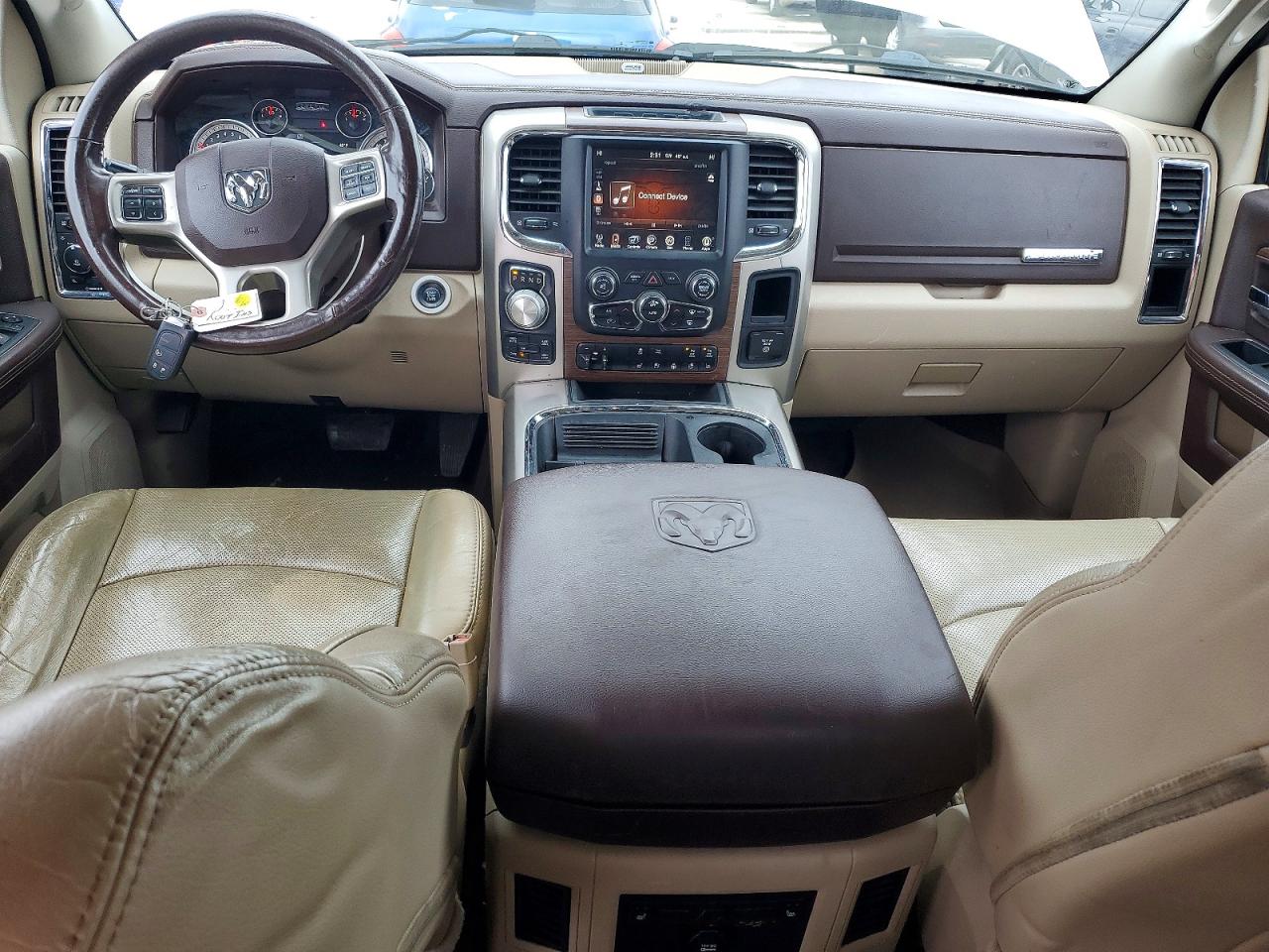 2015 RAM 1500 LARAMIE photo 15