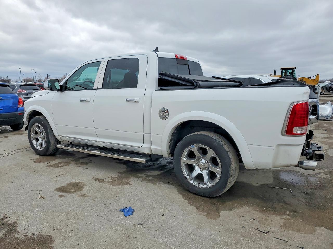 2015 RAM 1500 LARAMIE photo 3