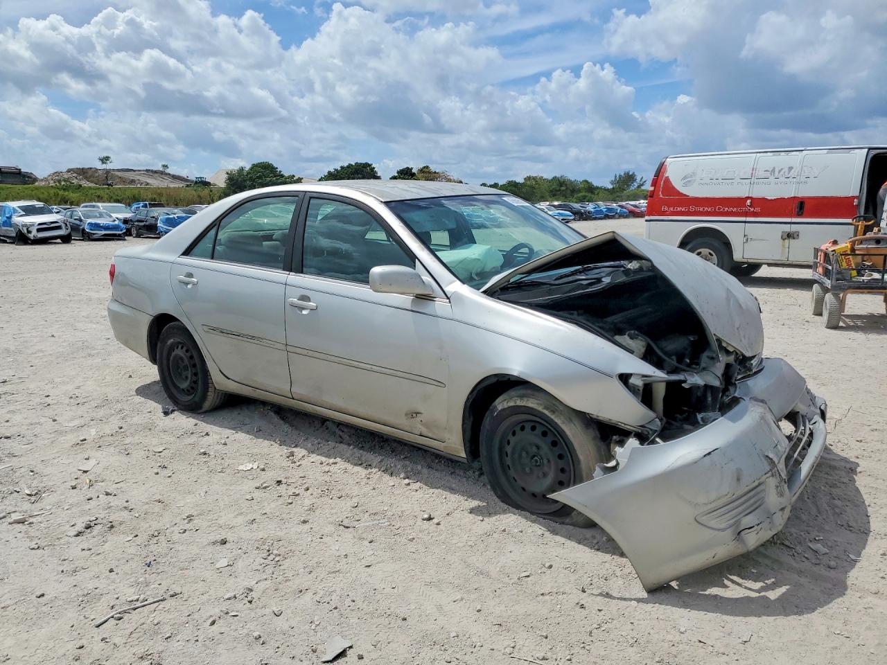 2006 TOYOTA CAMRY LE photo 10