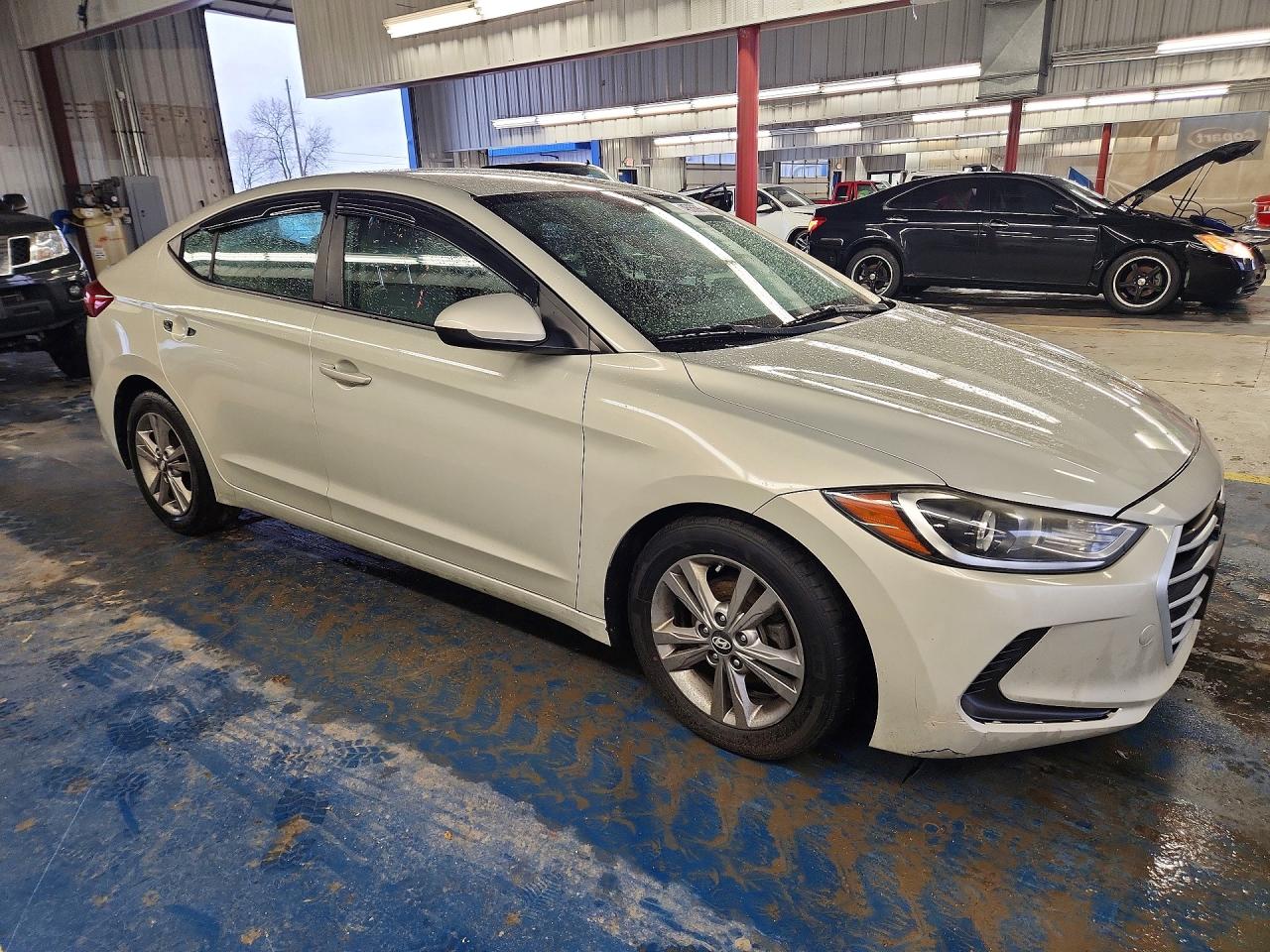 2017 HYUNDAI ELANTRA SE photo 4