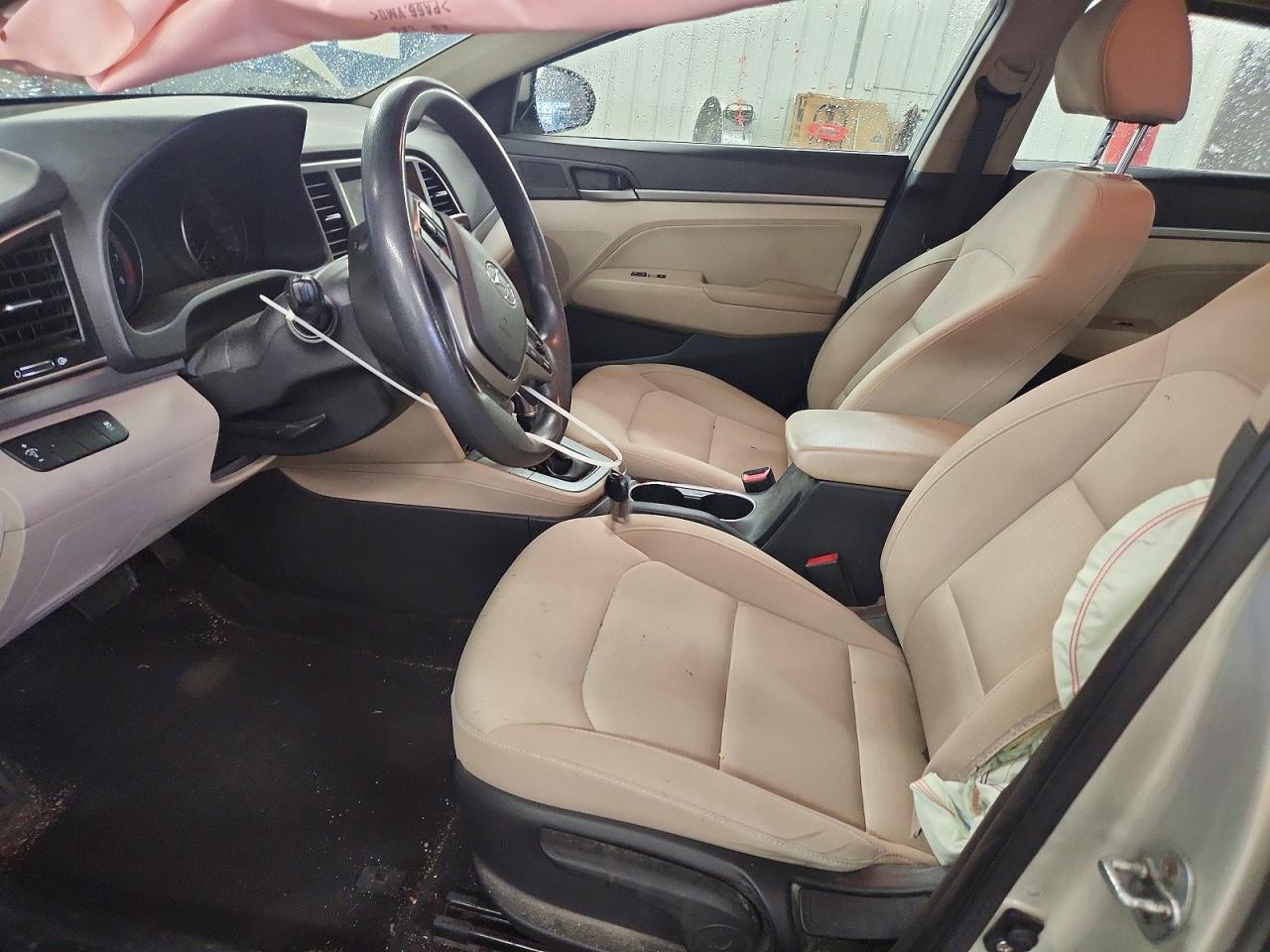 2017 HYUNDAI ELANTRA SE photo 7