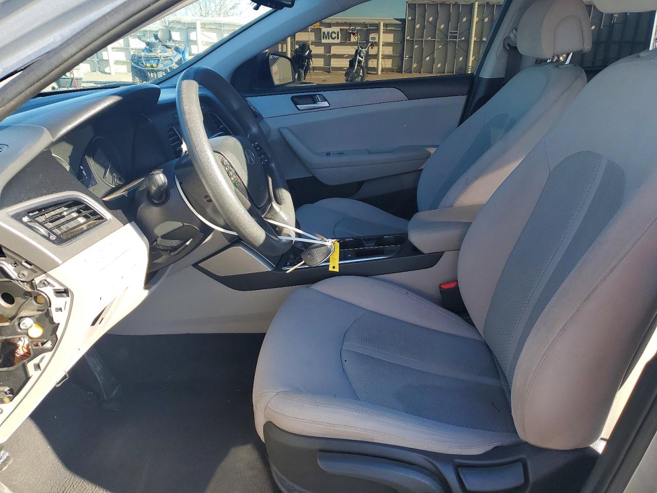 2016 HYUNDAI SONATA SE photo 13