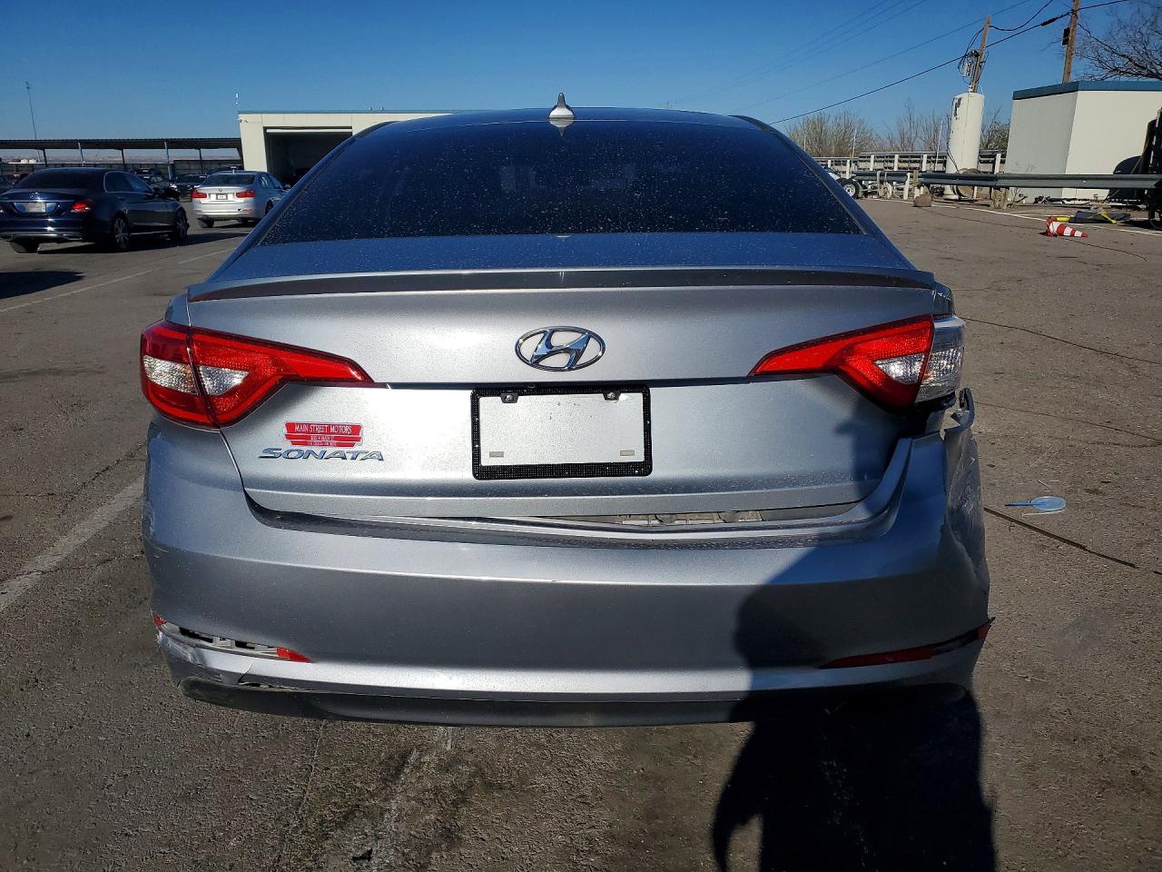 2016 HYUNDAI SONATA SE photo 11