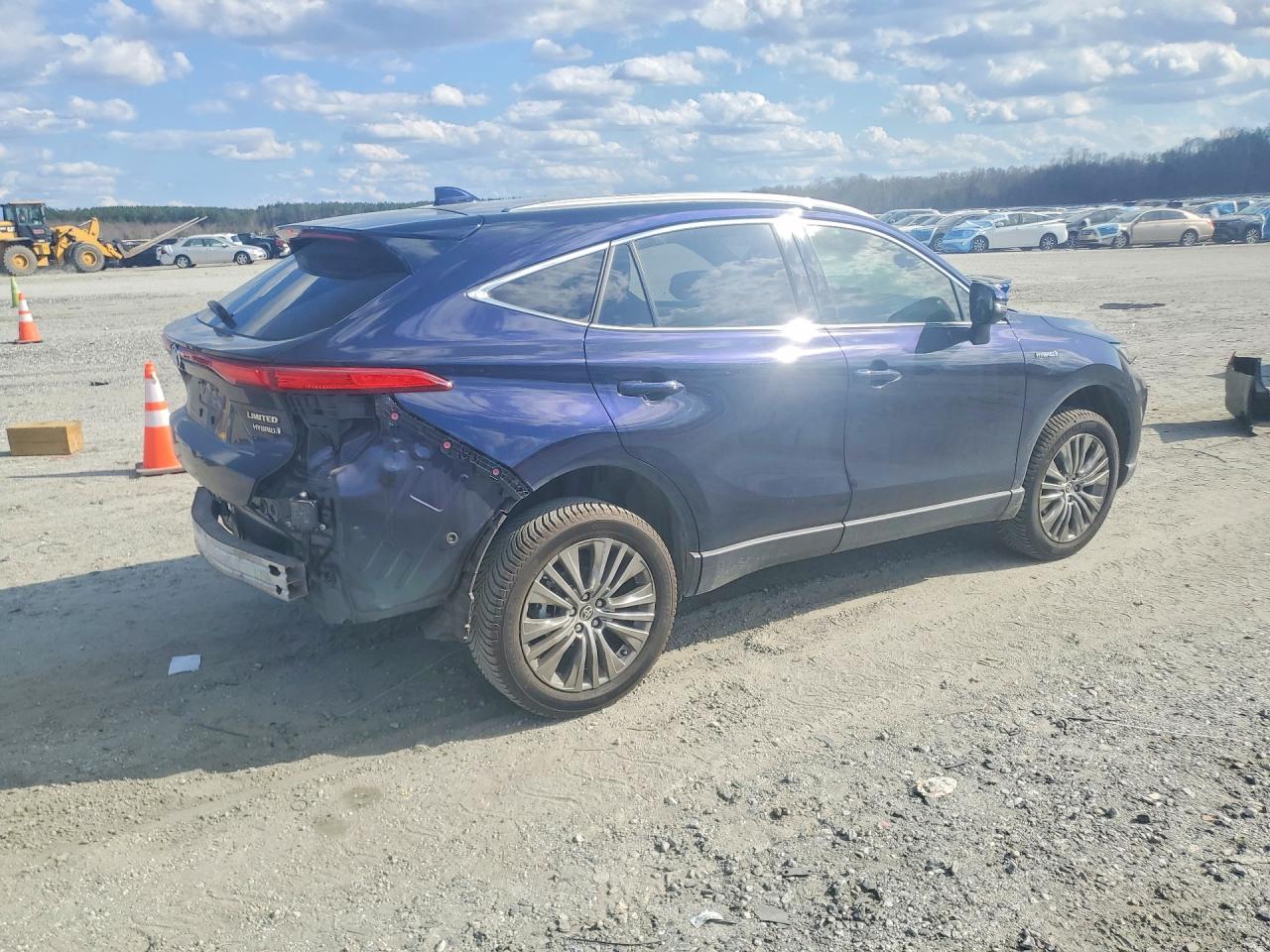 2021 TOYOTA VENZA LIMITED photo 3