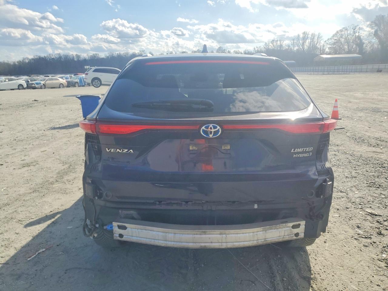2021 TOYOTA VENZA LIMITED photo 6