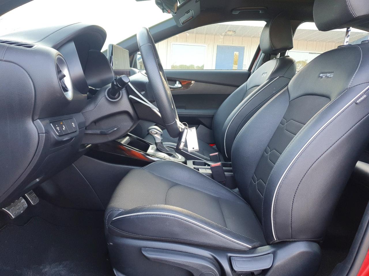 2024 KIA FORTE GT-LINE photo 19