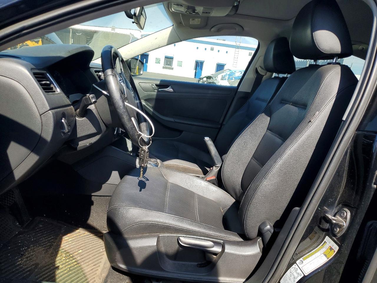 2011 VOLKSWAGEN JETTA SE photo 7