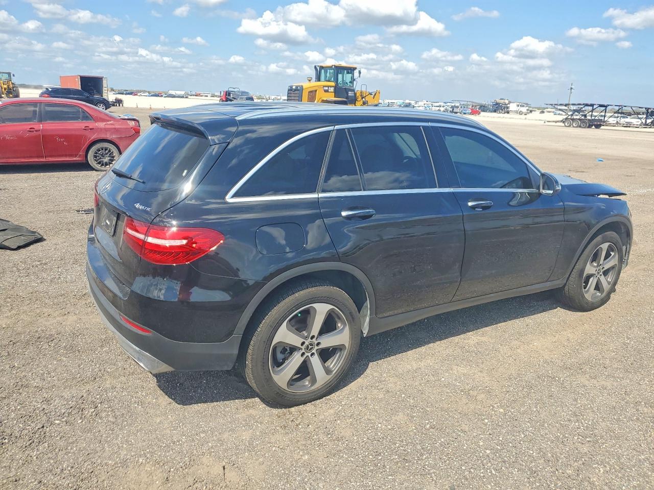 2018 MERCEDES-BENZ GLC 300 4MATIC photo 5
