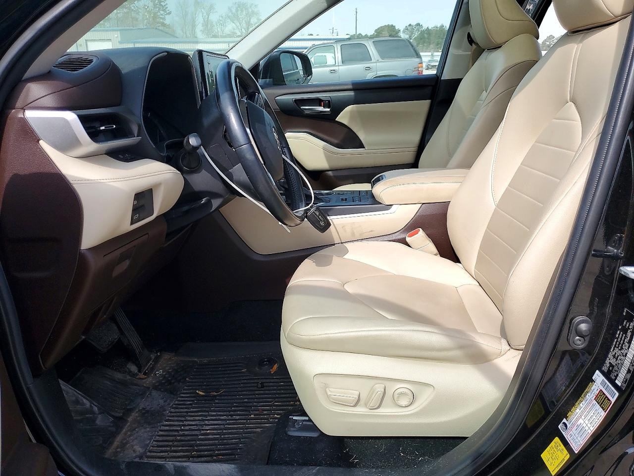 2020 TOYOTA HIGHLANDER photo 13