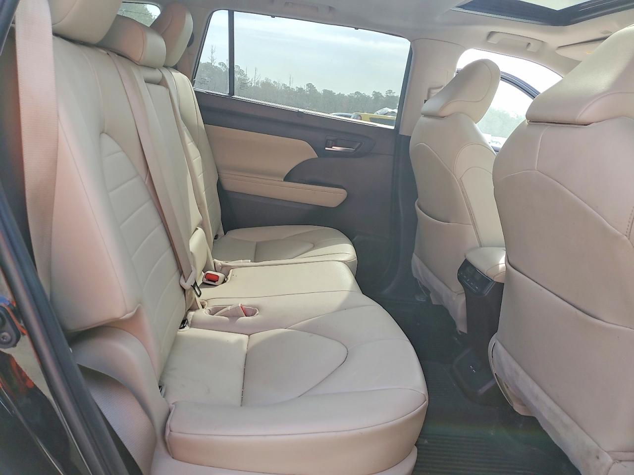 2020 TOYOTA HIGHLANDER photo 21