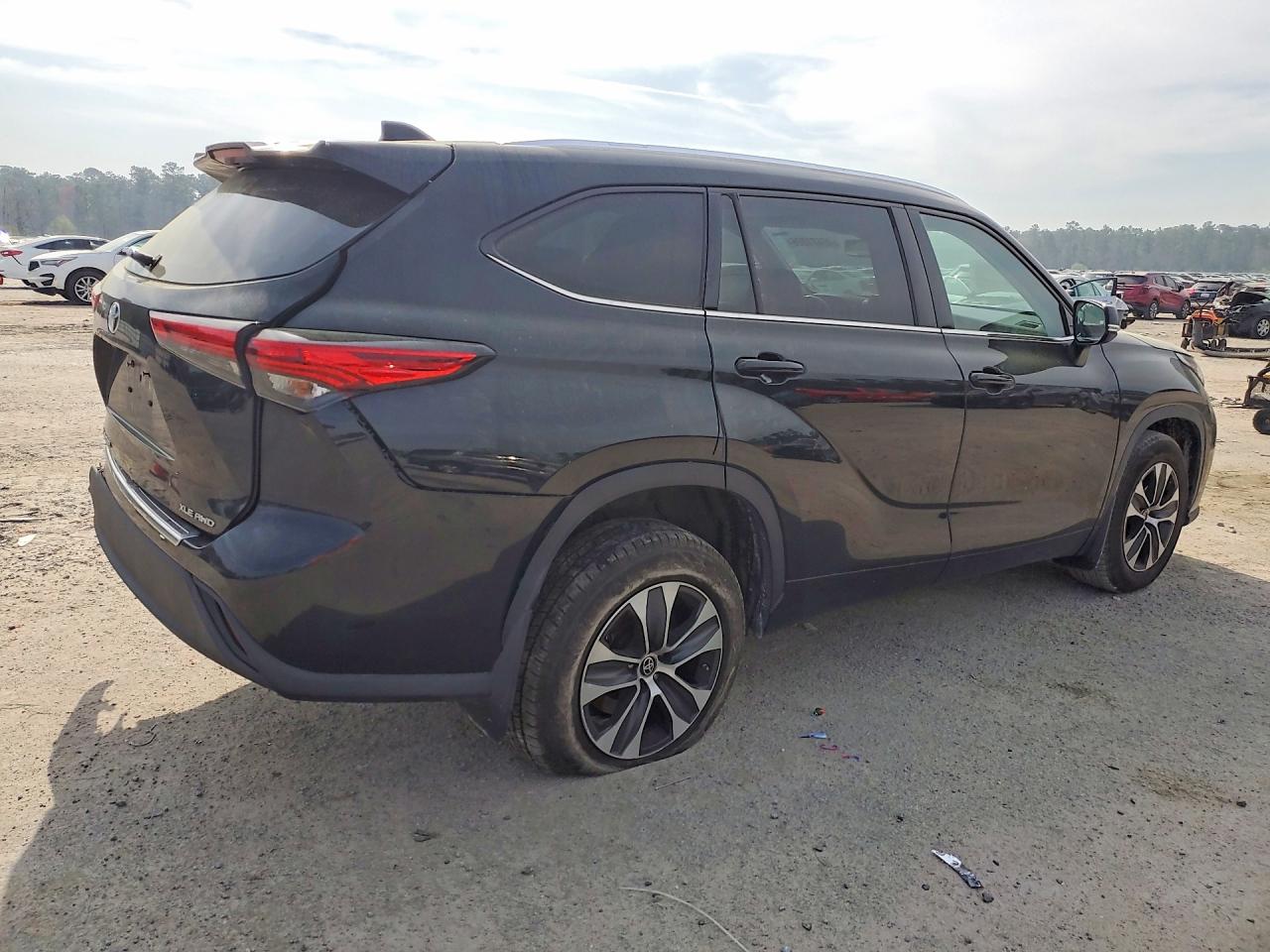 2020 TOYOTA HIGHLANDER photo 5