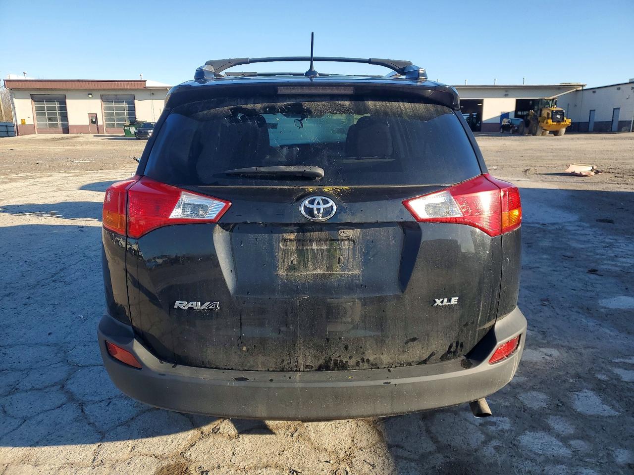 2015 TOYOTA RAV4 XLE photo 6