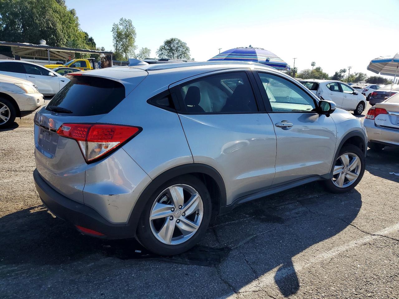 2019 HONDA HR-V EX photo 5