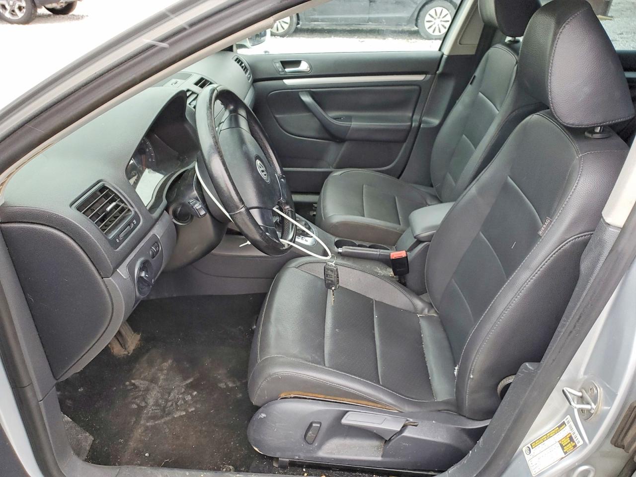 2009 VOLKSWAGEN JETTA SE photo 13