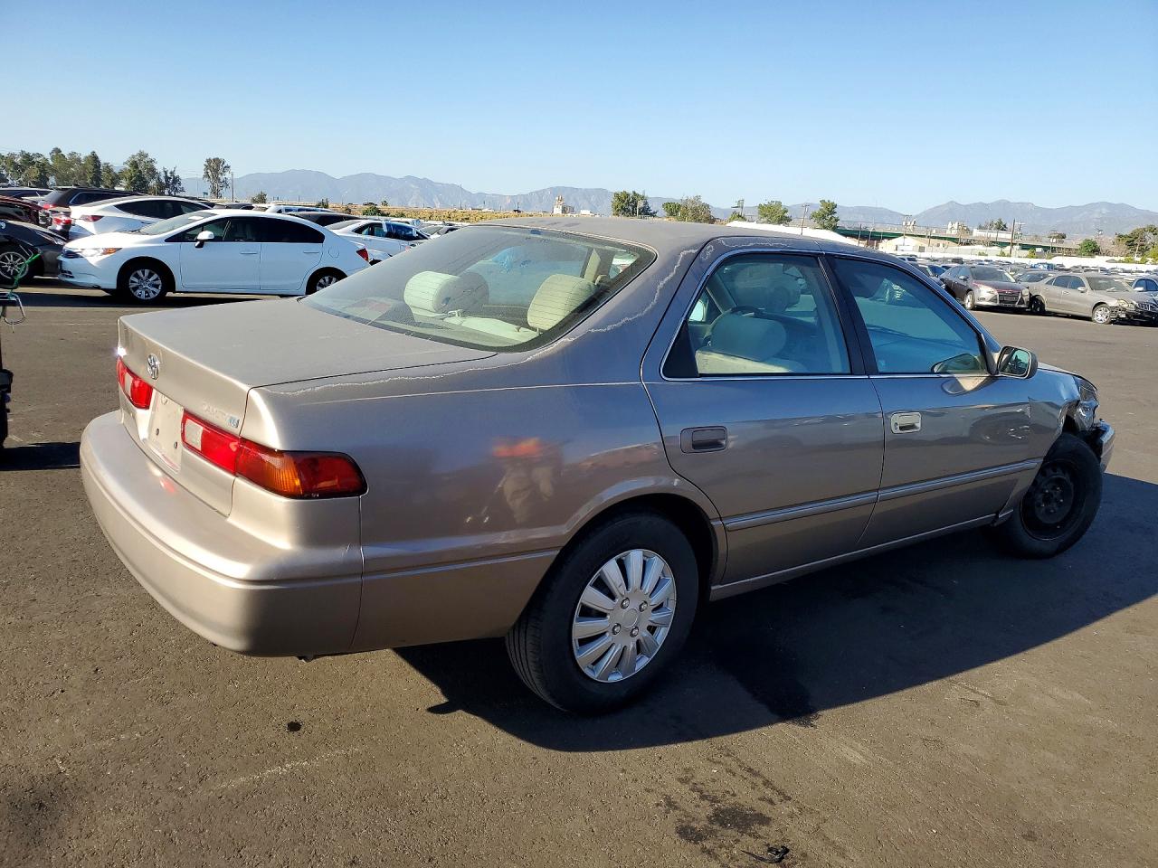 1999 TOYOTA CAMRY photo 5