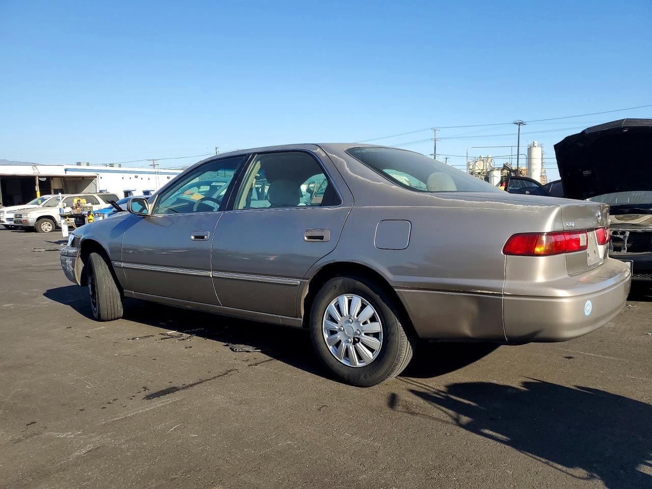 1999 TOYOTA CAMRY photo 3