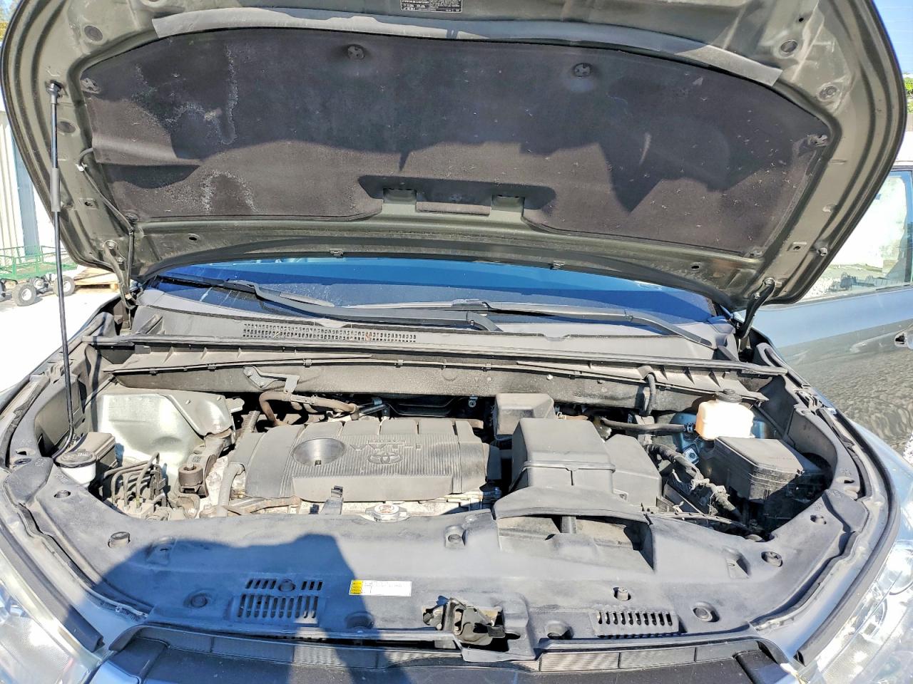 2019 TOYOTA HIGHLANDER LE photo 12