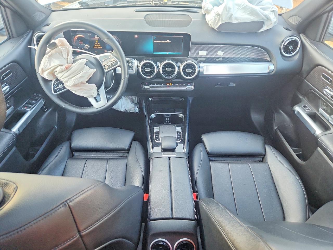 2020 MERCEDES-BENZ GLB 250 4MATIC photo 8