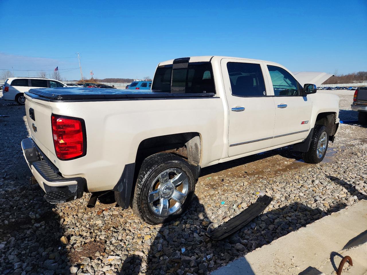 2015 CHEVROLET SILVERADO K1500 LT photo 3