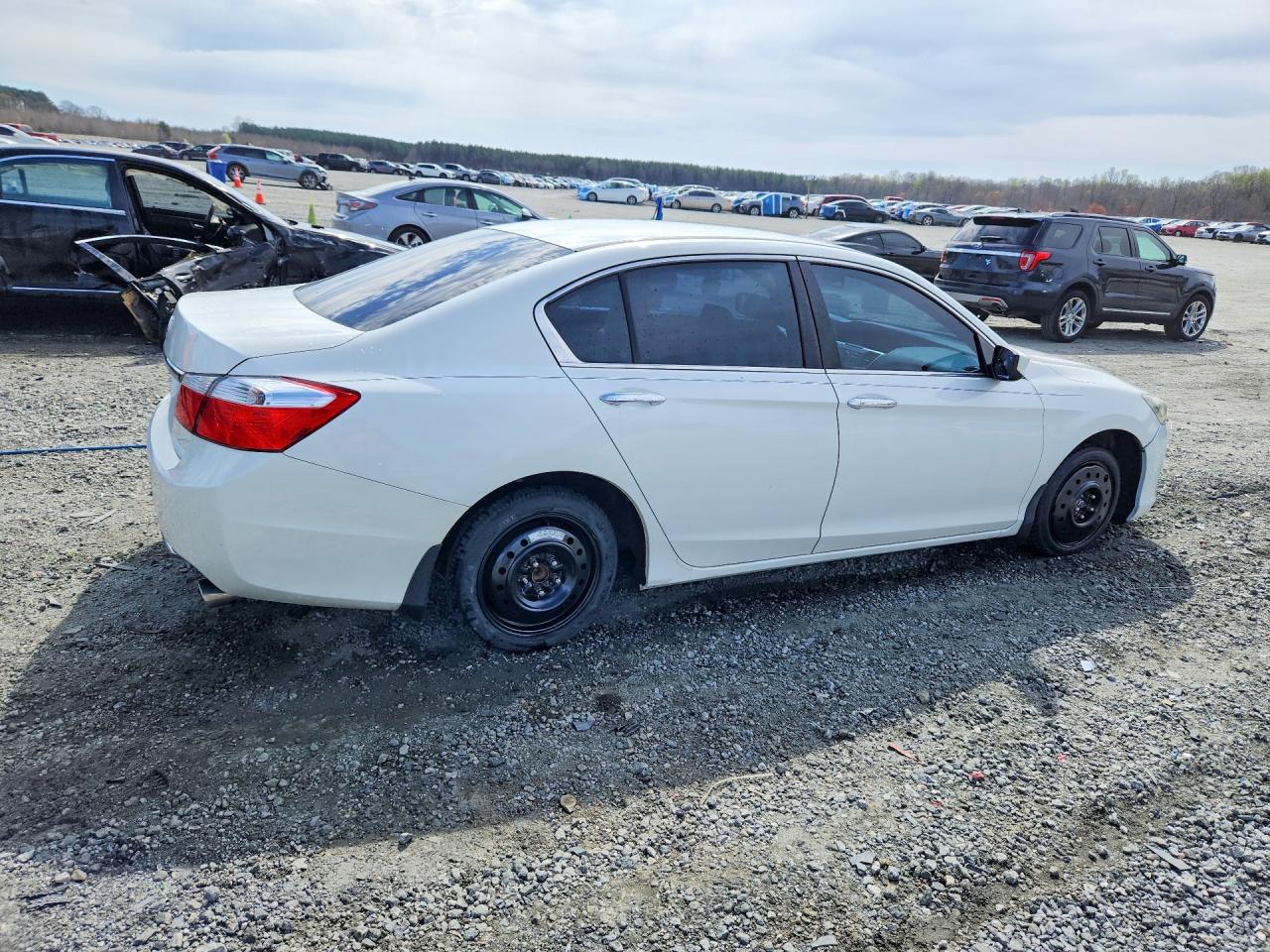 2014 HONDA ACCORD LX photo 5
