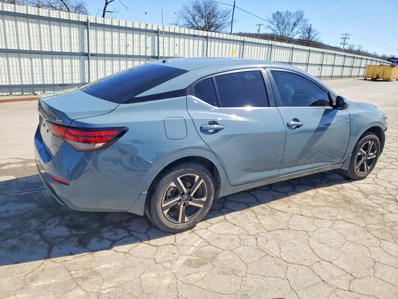 2024 NISSAN SENTRA SV photo 3