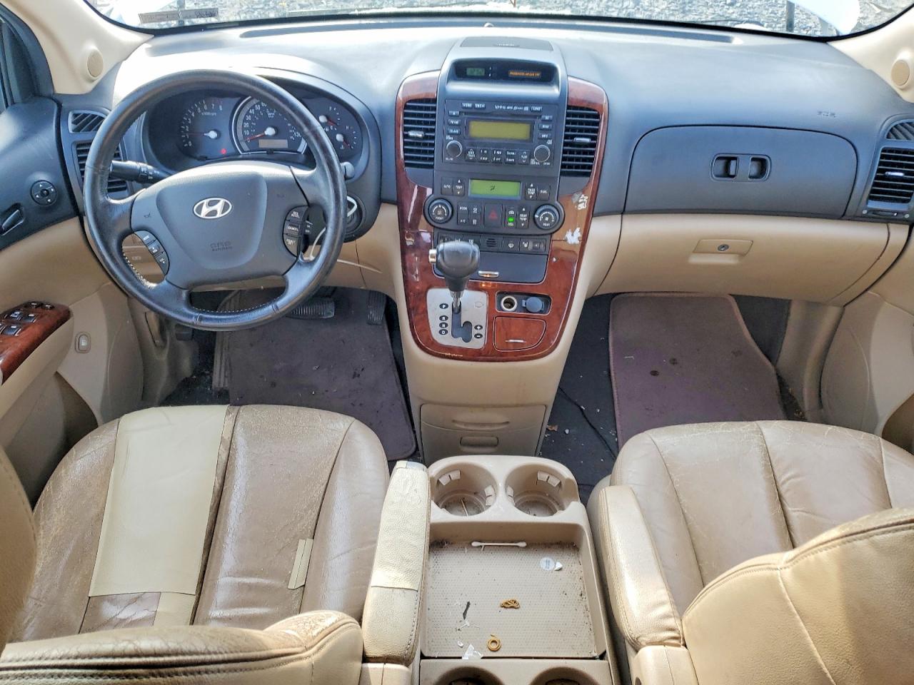 2008 HYUNDAI ENTOURAGE GLS photo 8