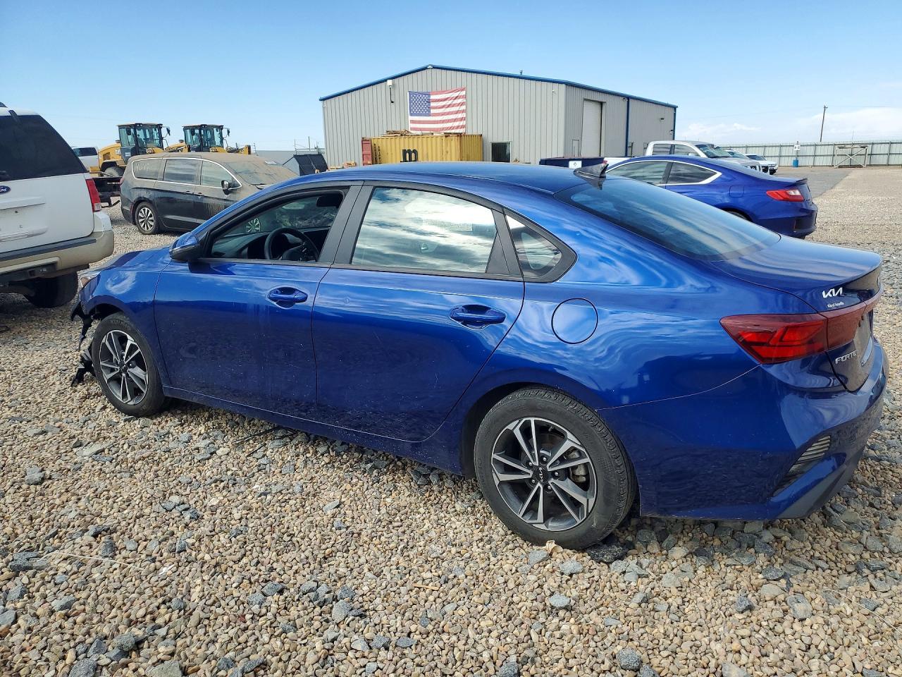 2024 KIA FORTE LXS photo 3
