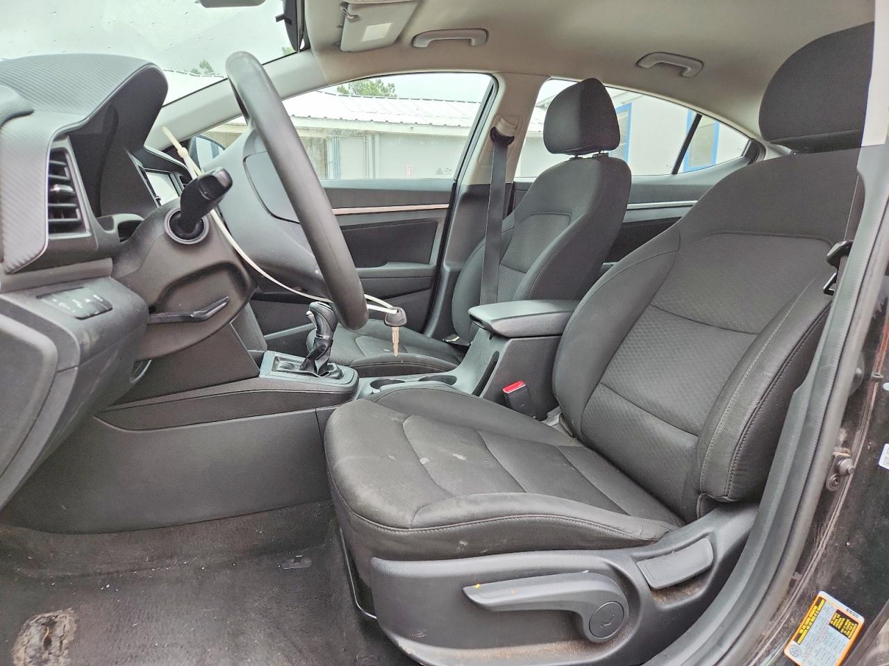 2020 HYUNDAI ELANTRA SEL photo 19