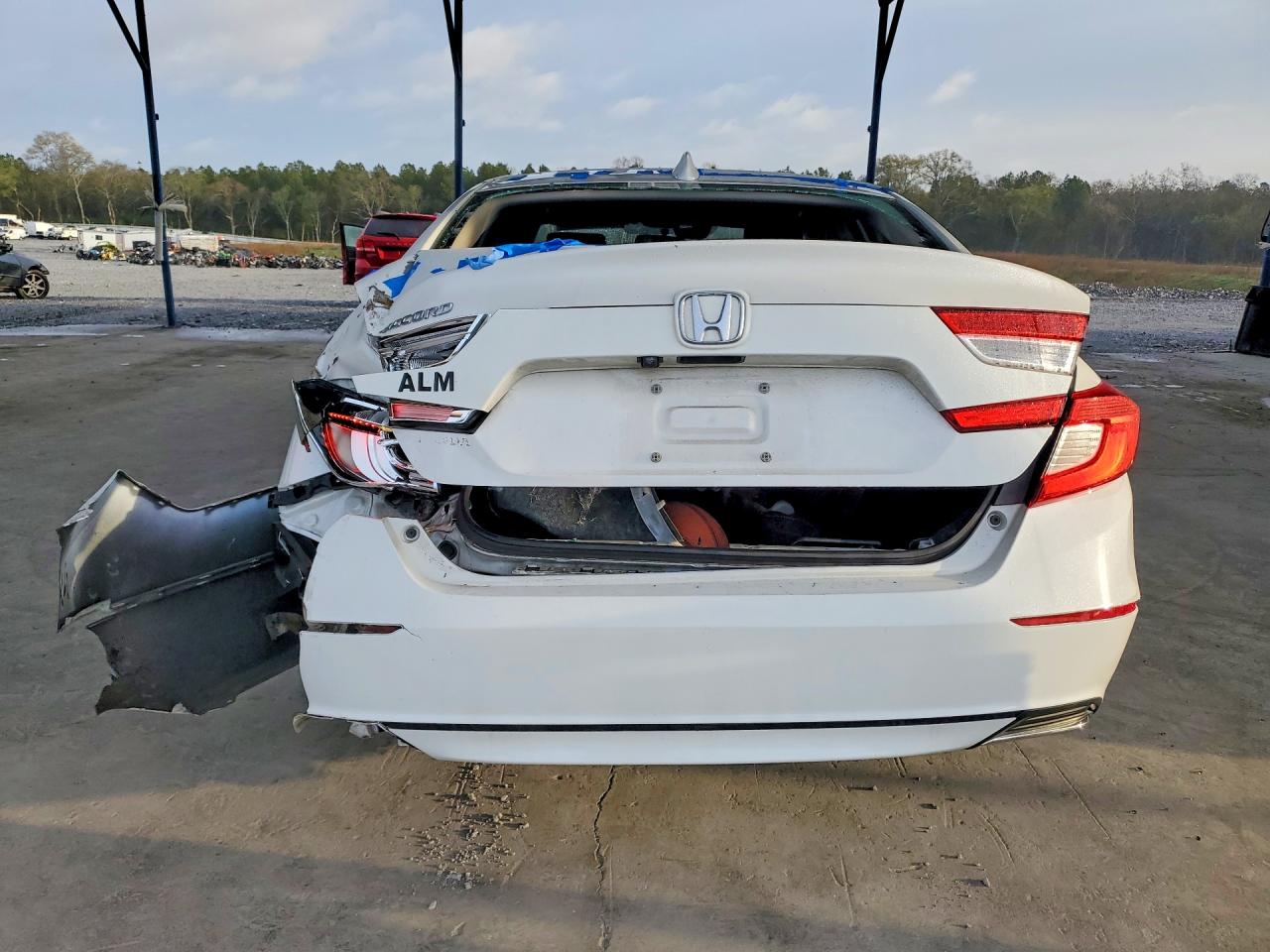 2020 HONDA ACCORD LX photo 16